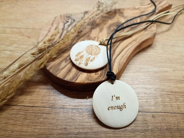 Gravírovaný náhrdelník  "I'm enough"